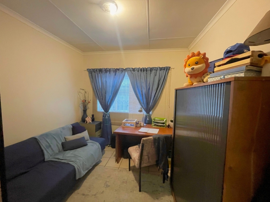 4 Bedroom Property for Sale in Waterval East North West